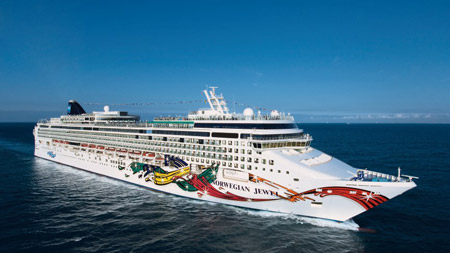 Norwegian Jewel sailing from Houston